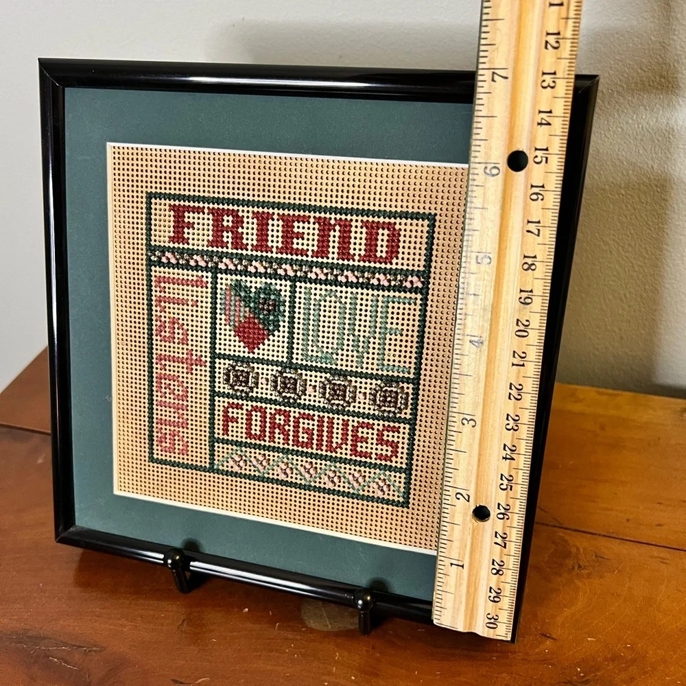 Framed 7 x 7 Crosstitch picture “Friend”